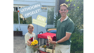 Zoe (13 jaar) verkoopt bloemen als bijbaan in Uithoorn